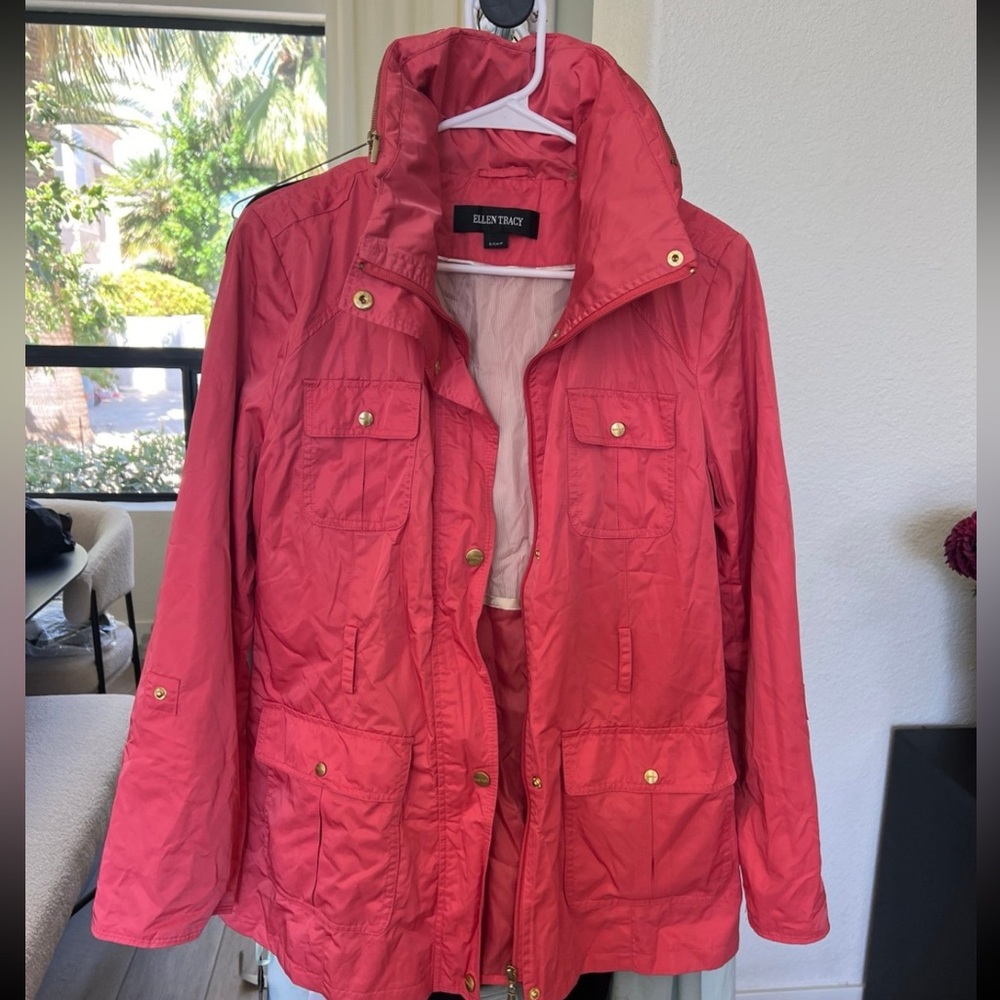 NWT Ellen Tracy light water repellant pink salmon and gold jacket -size small